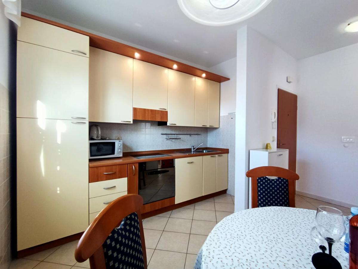 Apartments Jelovac Пореч Екстер'єр фото